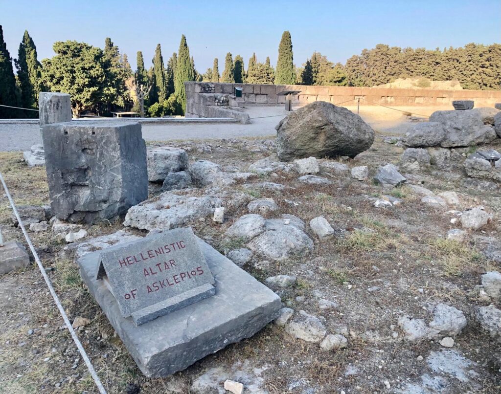Asklepiuv_oltar
