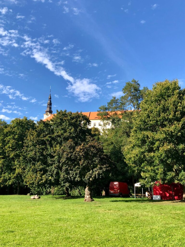 Vyhled_na_decinsky_zamek