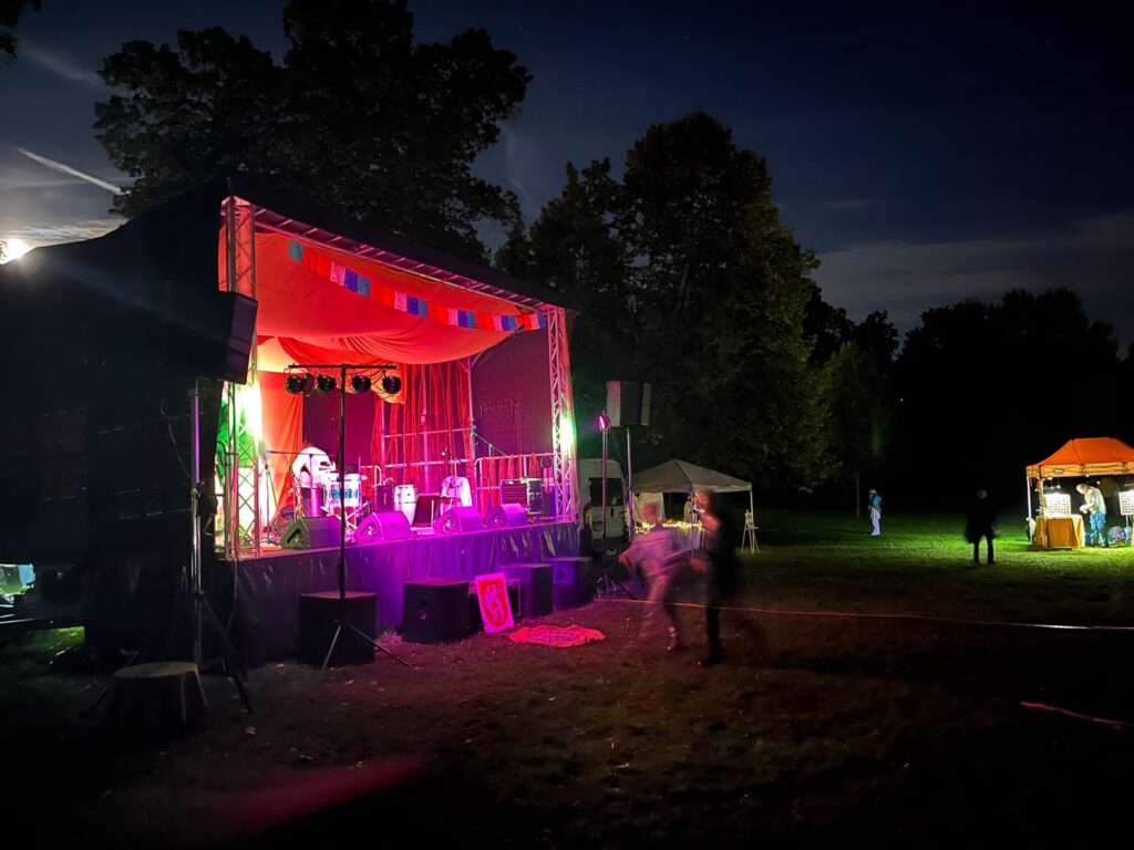 Vecerni_hlavni_stage